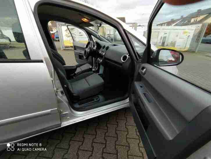 Mitsubishi Colt Z30, Automatik aus 2007, wenig Kilometer.