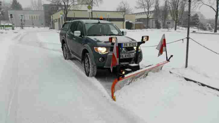 Mitsubishi L200 Pick Up 4x4 Autm. 30 Jahre mit Sno Way Schneeschild StdHzg