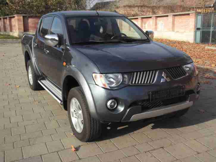 Mitsubishi L200 Pick Up Invite