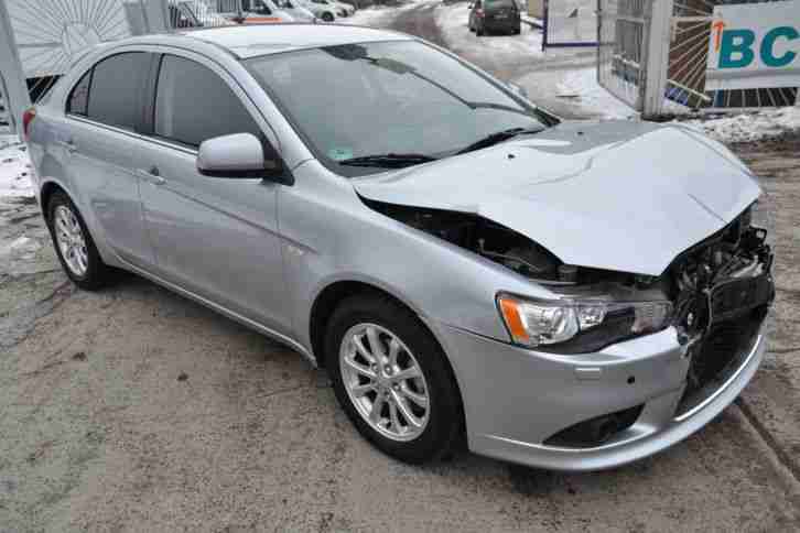 Mitsubishi Lancer 1.6 ClearTec 1.Hand top Zustand 56TKM Xenon Unfallwagen !!!!