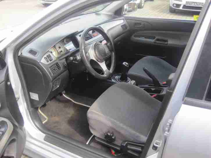 Mitsubishi Lancer Sport,Tempomat, Klima, Sportlenkrad, AHK. getönte Scheiben.Top