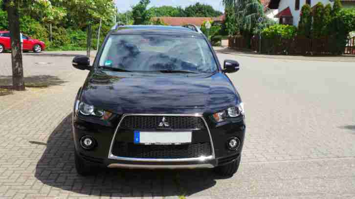 Mitsubishi Outlander 2.0 Benzin 147 PS schwarz EZ 03 / 2010