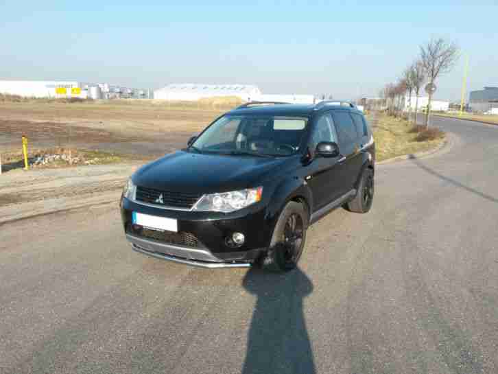 Mitsubishi Outlander DiD INSTYLE NAVI 4WD Leder