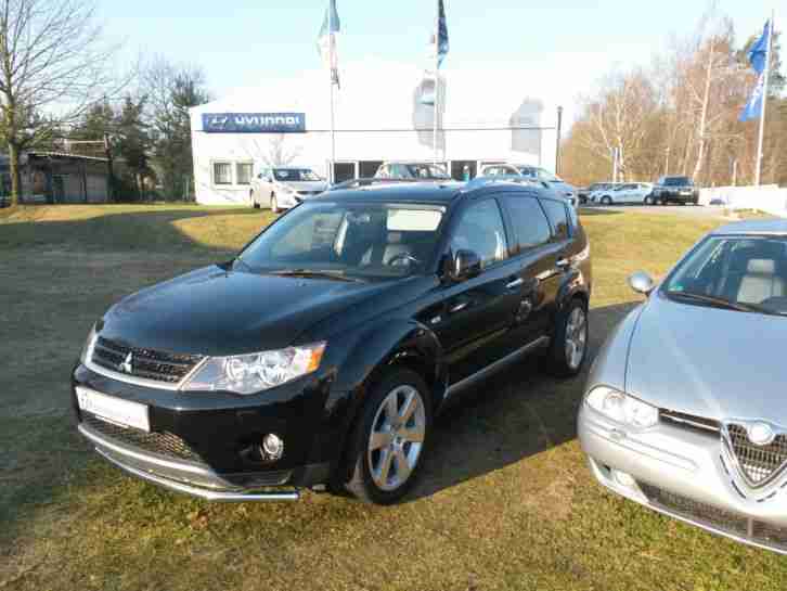 Mitsubishi Outlander DiD INSTYLE NAVI 4WD Leder