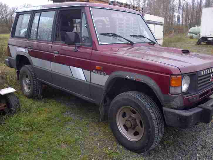 Mitsubishi Pajero 2,5 Turbo Diesel, Motor und Getriebe gut, Anhängerkupplung!