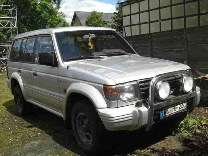 Mitsubishi Pajero Lang GLS V6 3000 Schiebedach, AHK, 7 Sitze