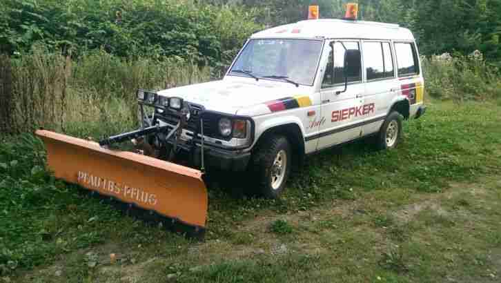 Mitsubishi Pajero mit Schneeschild