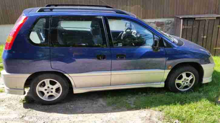 Mitsubishi Space Runner n50 Famielen Van