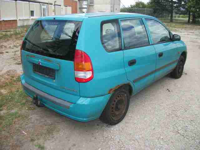 Mitsubishi Space Star 1300 GLX, 164.000 KM, EZ 03/2000 mit AHK als Teileträger
