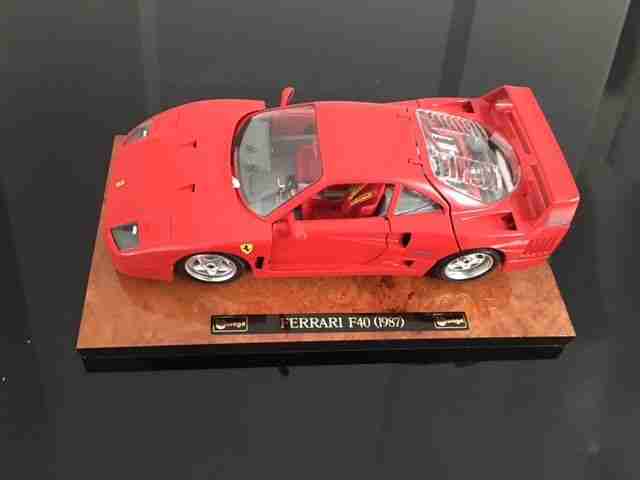 Modellauto F 40 1987