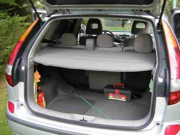 NISSAN ALMERA TINO 136 PS silber mit Partikelfilter + AHK