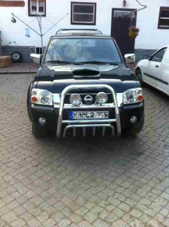 NISSAN D22 PICK UP Navarra LKW mit Hardtop 121000 km EZ 2003 Klima