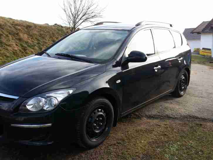 NOTVERKAUF Hyundai i30 cw lange Version 8 fach bereift