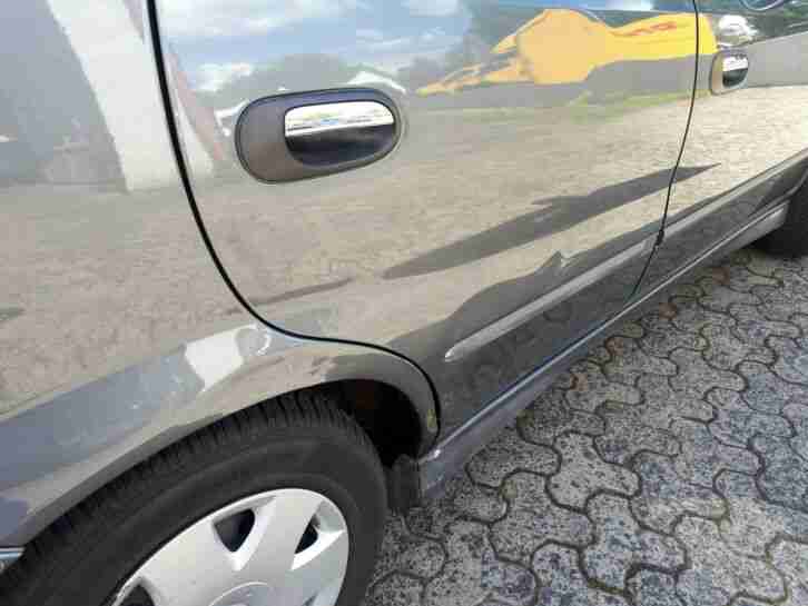 Nissan ALMERA Tino Diesel Orig.104Tkm. 1.Hd. TÜV NEU. Euro 3