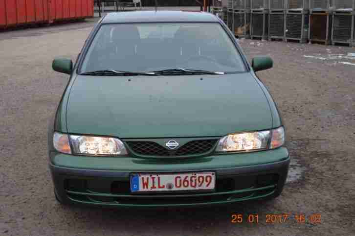 Nissan Almera 50000 Km. aus 1 Hand mit Service Heft.