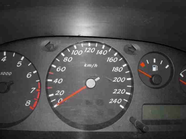 Nissan Almera N16 1,5 90 PS mit Mängeln
