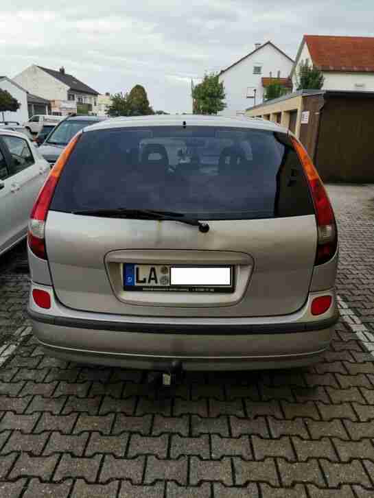 Nissan Almera Tino 2002 V10 2.2 TÜV bis 02/2021