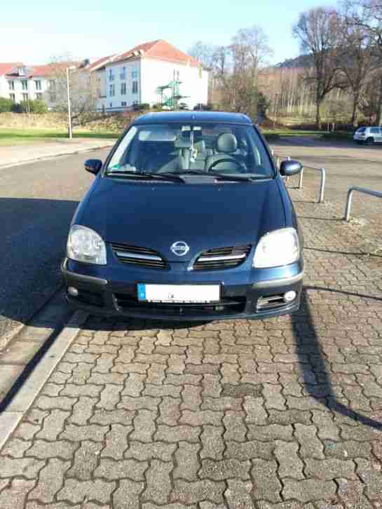 Nissan Almera Tino