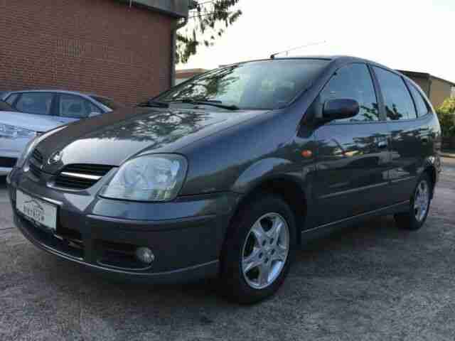 Nissan Almera Tino