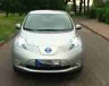 Nissan LEAF Elektro , Kamera, NAVI, MP3, LED, Touchscreen, Deutsche Brief