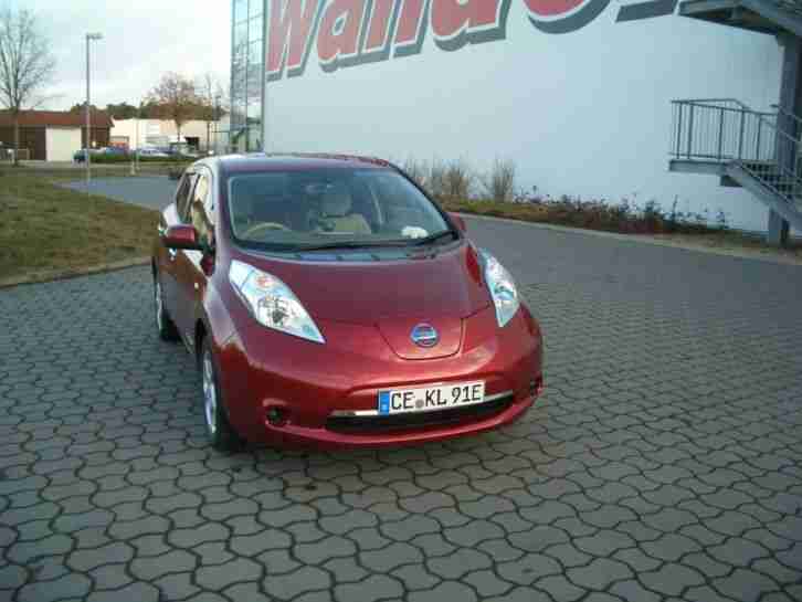 Nissan Leaf Elektroauto, Elektrofahrzeug ,E-Auto , Vollelektrisch , kein E Golf