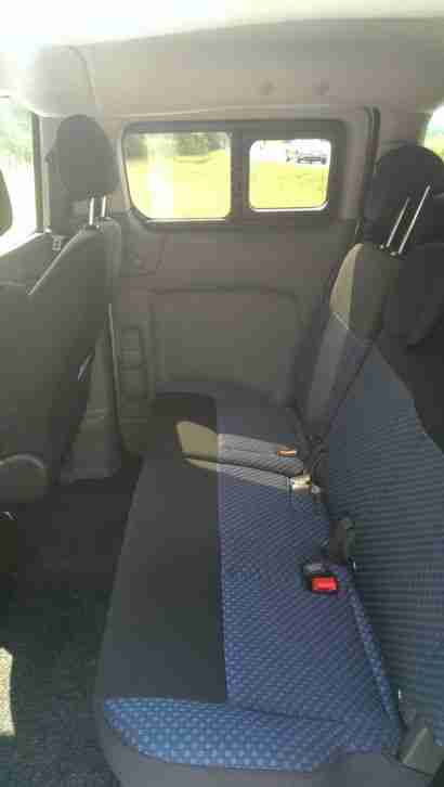 Nissan NV200 EVALIA 1.5 dci Tekna Navi/Rückfahrkamera/7-Sitzer/BJ 04/2015