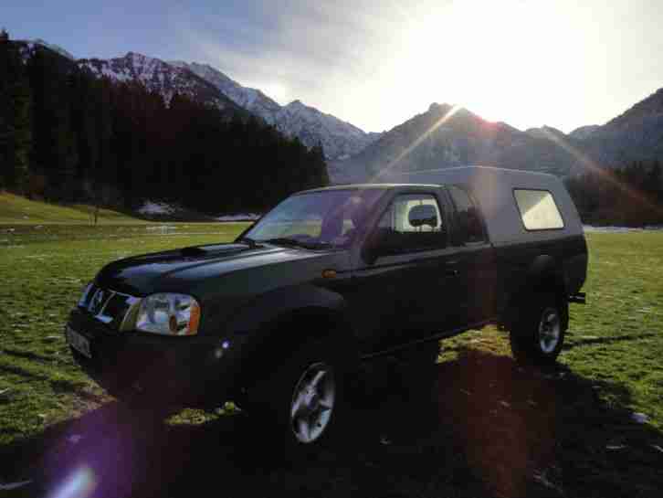 Nissan Navara Pickup Jeep Geländefahzeug Allrad Untersetzung