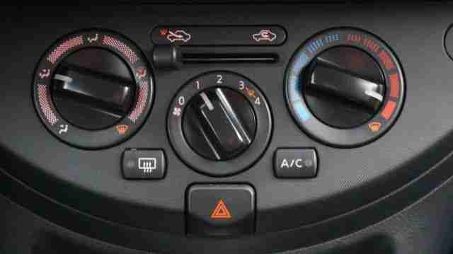 Nissan Note 1.4 acenta NAVI KLIMA AHK TEMP ALU