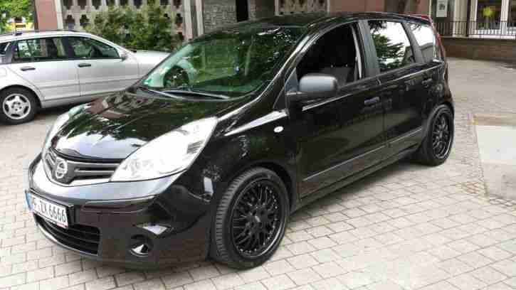 Nissan Note 1.4 in Schwarz