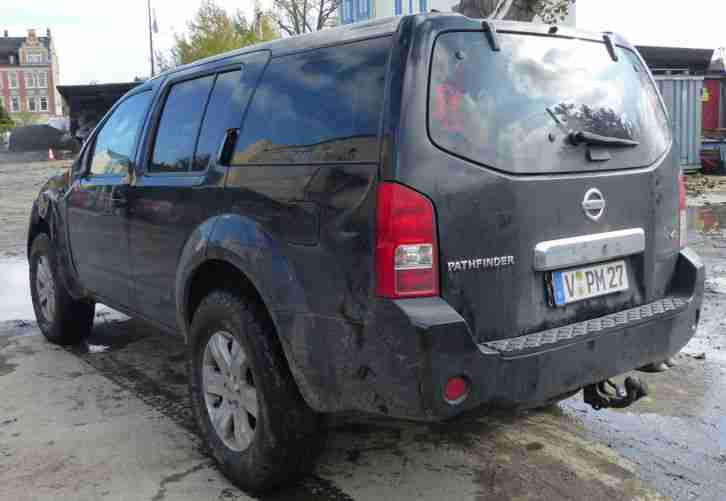 Nissan Pathfinder Geländewagen Allrad Kein Jeep