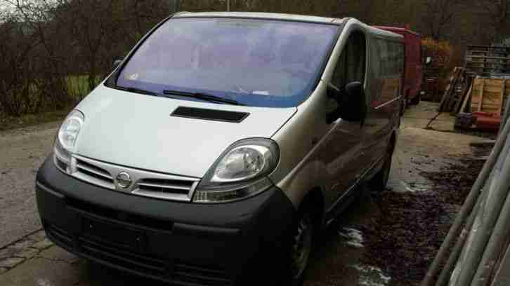 Nissan Primastar baugleich Trafic und Vivaro