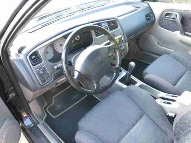 Nissan Primera 1.8 Sport
