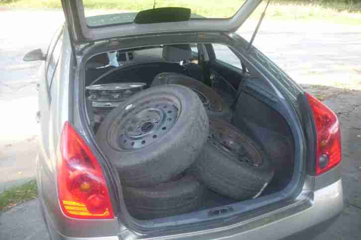 Nissan Primera BJ2005 aus 2 Hand vom Rentner