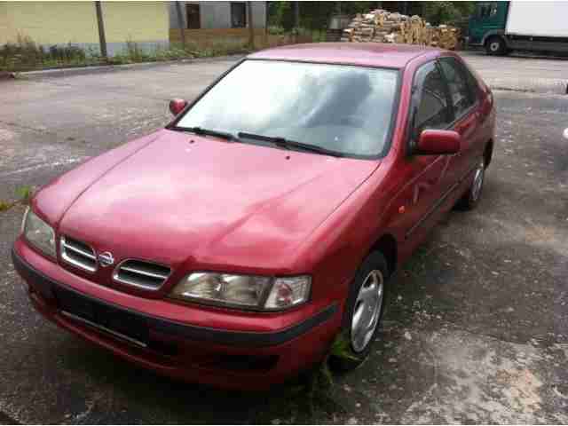 Nissan Primera P11 2.0 SLX 8-Fach Bereift