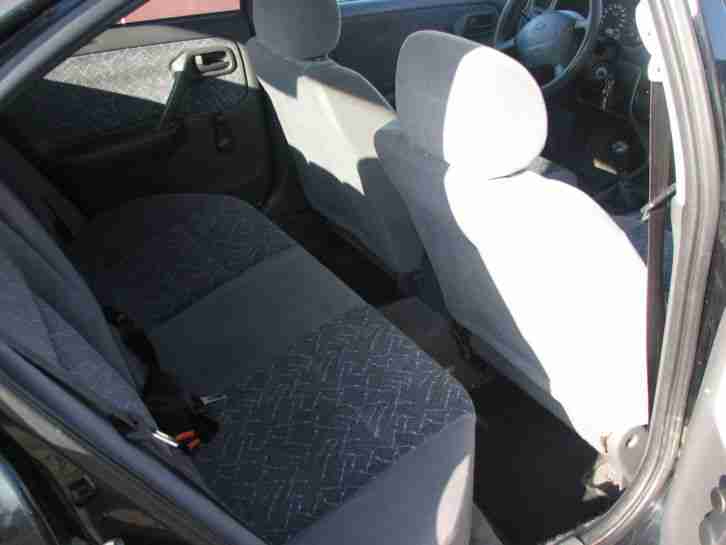 Nissan Primera SLX