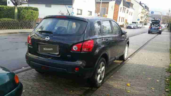 Nissan Qashqai 2.0 dCi 4x4 Aut Panorama Xenon Leder Euro4 AHK KEYLESS ENTRY/GO
