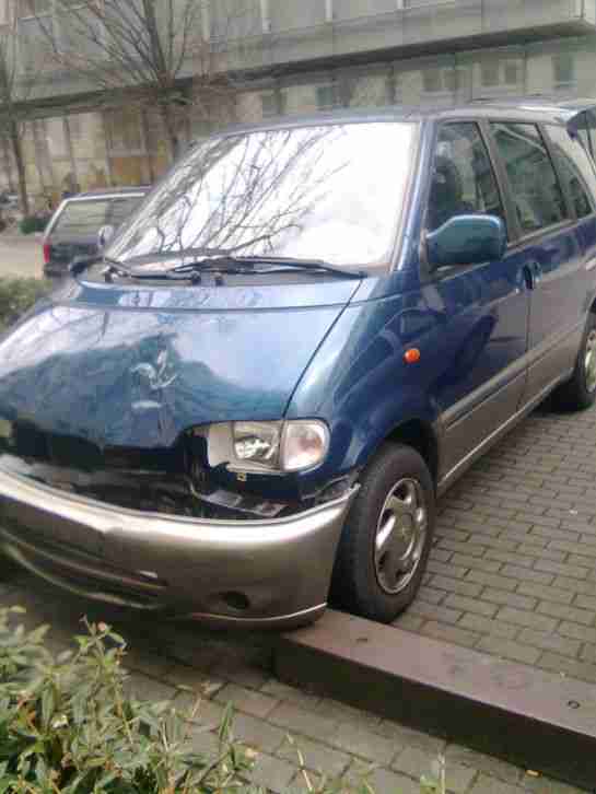 Serena Unfallwagen