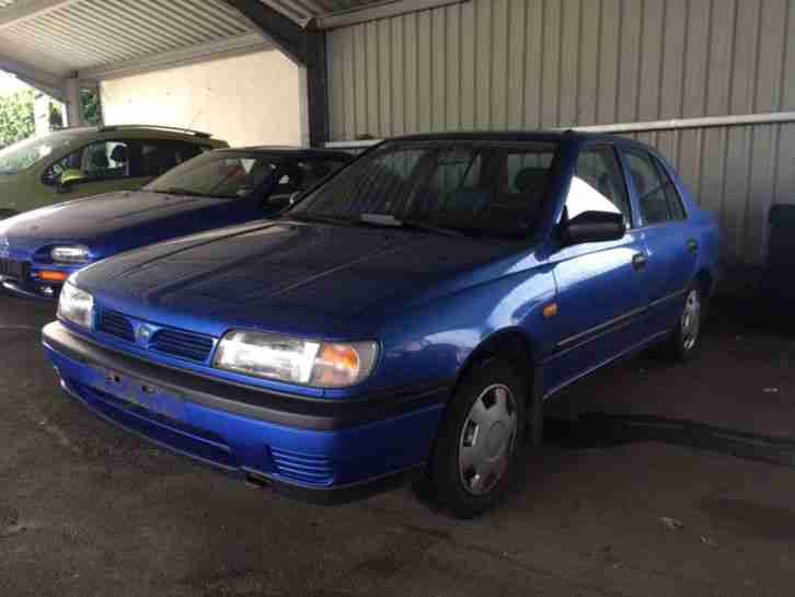Nissan Sunny 1,5i Blau Bastelfahrzeug