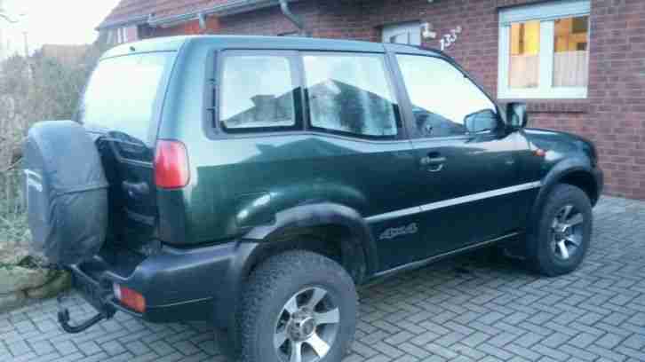 Nissan Terrano 2 2.4i mit Tüv und gepflegt