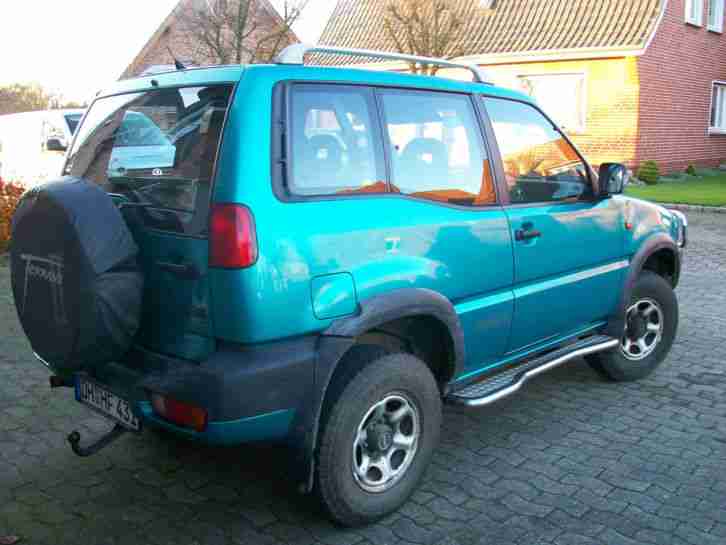 Nissan Terrano, Ford Maverick TÜV 10/2015