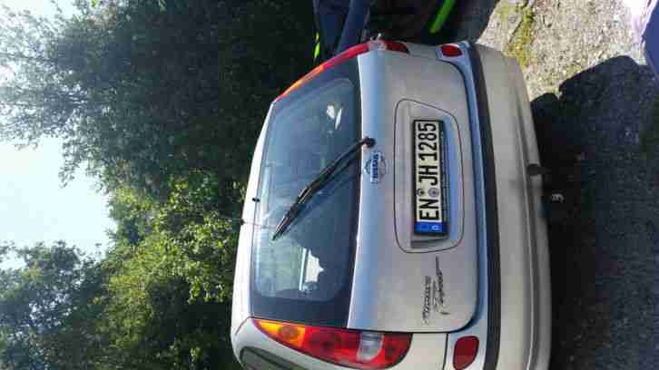 Nissan Tino Almera mit Anhängerkupplung Scheckheftgepflegt