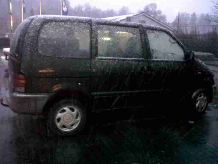 Nissan serena 2.3 Diesel,Km stand 221000,bj 1999