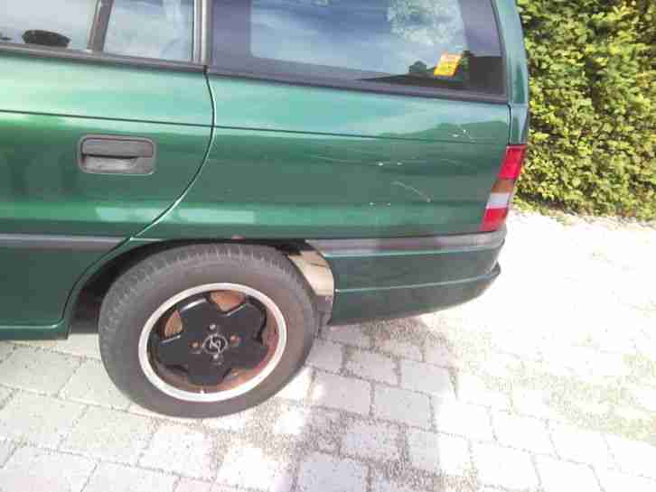 OPEL ASTRA F CARAVAN - TÜV 4/16 - 75 PS wenig Sprit - ALUs - abnehmb. AHK