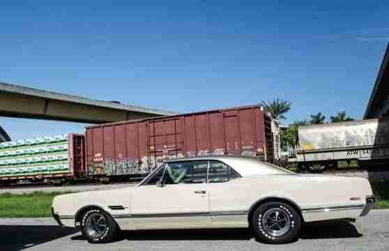 Oldsmobile Cutlass Coupe 442 original