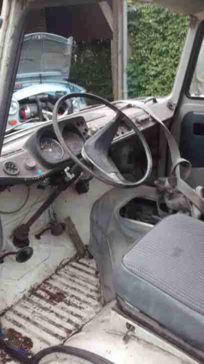 Oldtimer: BARKAS B1000 - Fensterbus - Restaurationsobjekt - Bj.1987