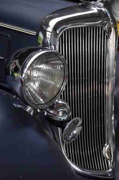 Chrysler 1933 Royal 8
