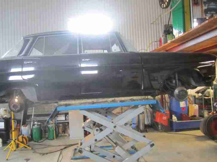 Oldtimer Mercedes 230 S 1966 - A LOT OF MONEY PUT IN TO IT