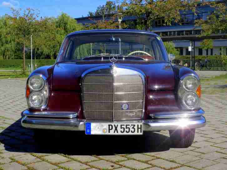 Oldtimer Mercedes Baujahr 1965 250 SE W111 Coupe Originalfarbe
