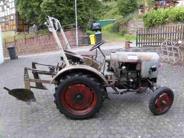Oldtimer Traktor Eicher mit DEUTZ Motor. Erstzulassung 2.7. 1956.