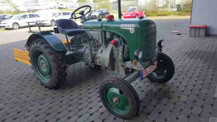 Oldtimer Traktor Steyr